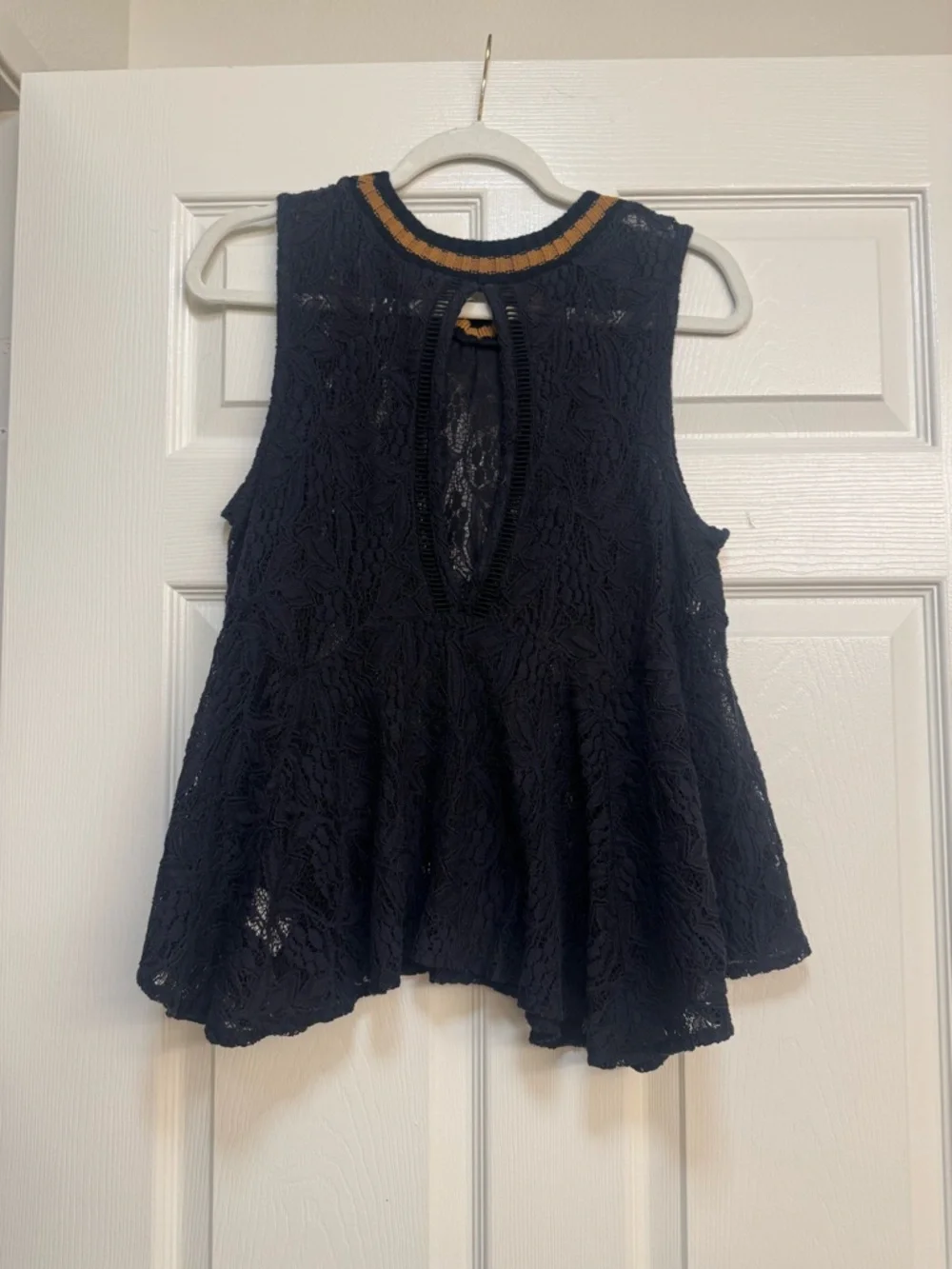 Free People Maisie Black Lace Sleeveless Peplum Top - Picture 5 of 10